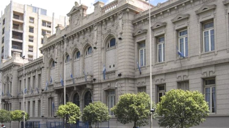 Concurso para cubrir cargos de fiscales en las tres circunscripciones y uno de juez de Apelaciones