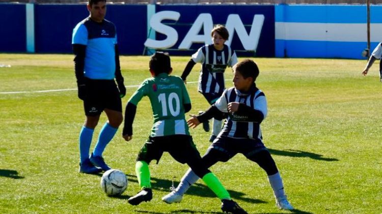 El ‘Juan Gilberto Funes’ vibró con las finales del Torneo Cuyanito 2024