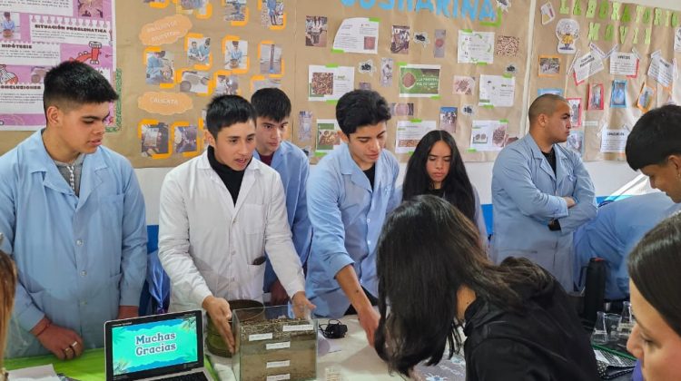 Quines tuvo su primera feria medioambiental “Nuestra tierra, nuestro futuro”