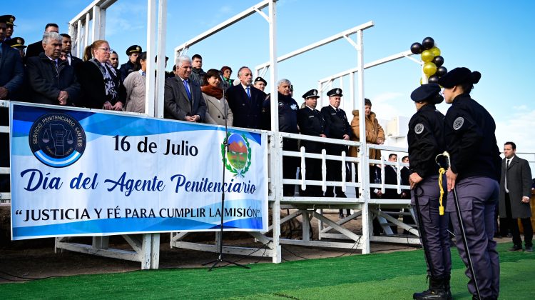 Los efectivos penitenciarios celebraron su día y el 50º aniversario de la institución