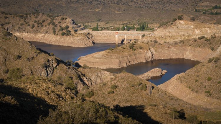 El Gobierno no prevé autorizar proyectos mineros destinados a la extracción de oro