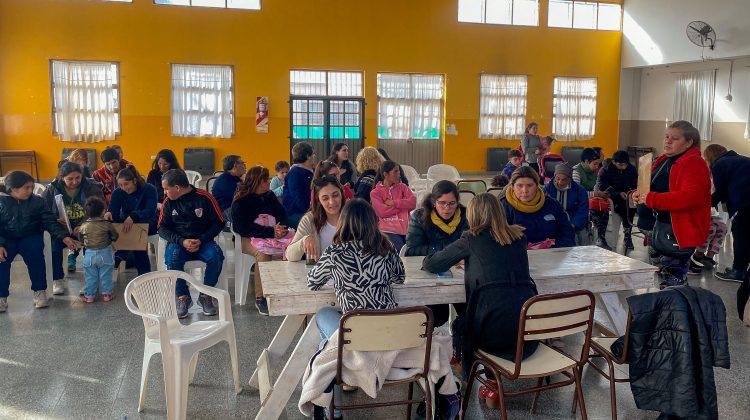 La secretaría de Discapacidad visitó la escuela del barrio Villa Celestina