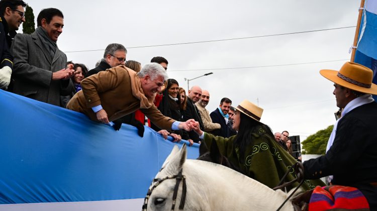 Poggi presenciará los desfiles en homenaje a San Martín