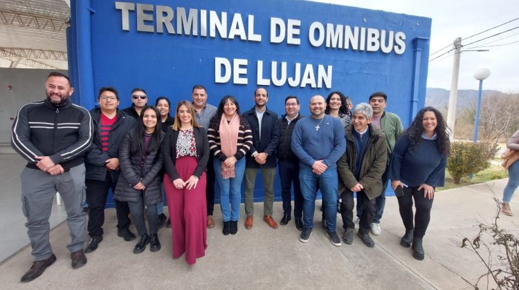 Hubo una reunión en la terminal de Luján para fortalecer el transporte interurbano