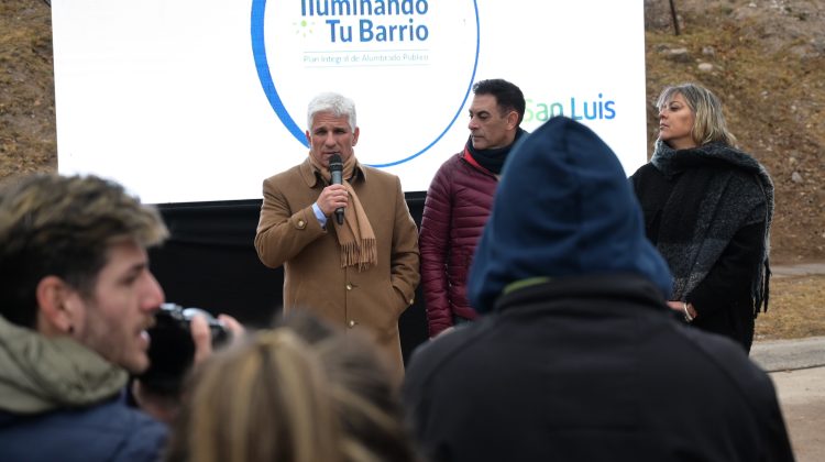 Refuerzan la luminaria pública en algunos barrios de la zona sur