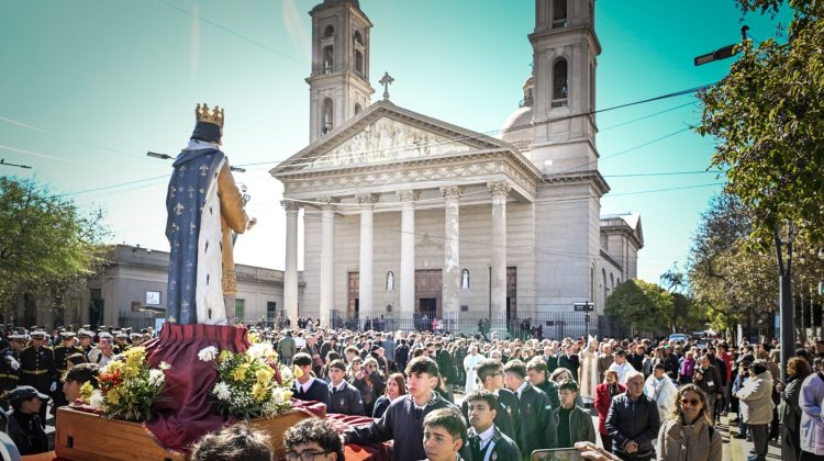 San Luis celebró a su santo patrono con misa y procesión