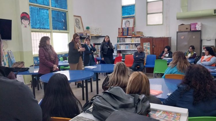 Capacitan a personal de la Escuela Tulio Zavala en prevención de violencia sexual