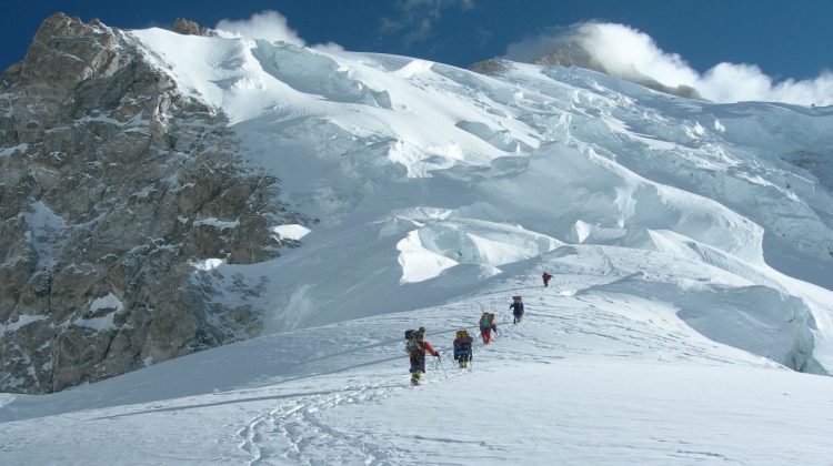 Presentarán el libro ‘Gasherbrum II (8.037 msnm), Primera Ascensión Argentina al Himalaya’