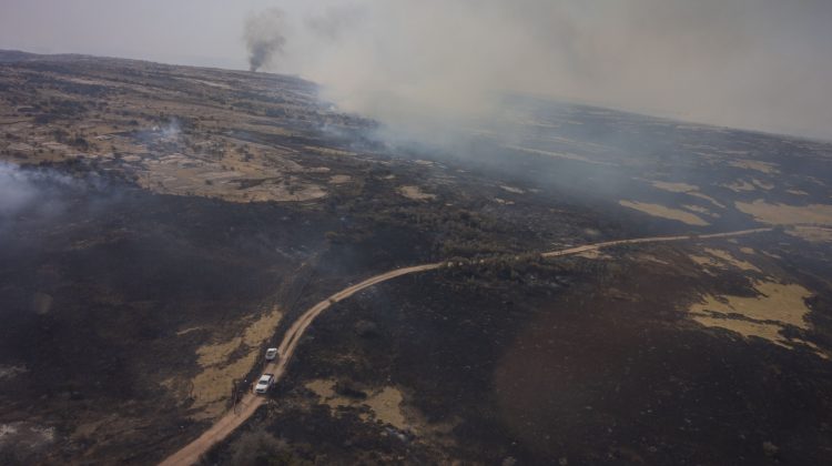 Los incendios que afectan a la provincia, desde el aire