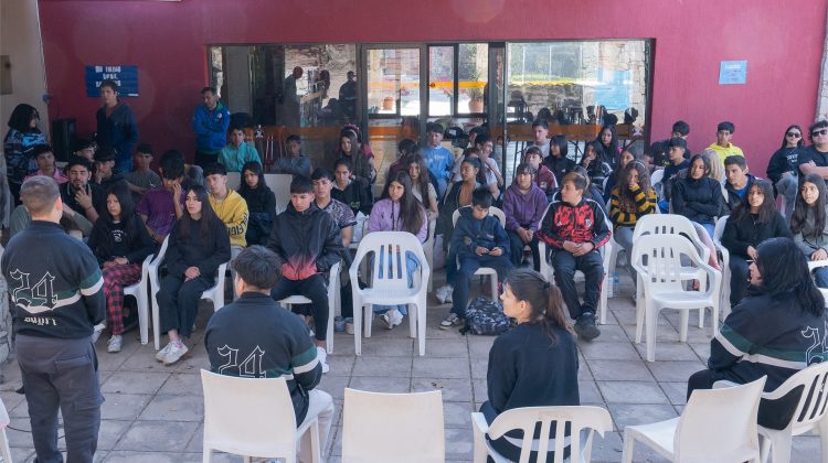 La Escuela N°2 ‘Estancia Grande’ abordó la prevención del suicidio con una jornada recreativa