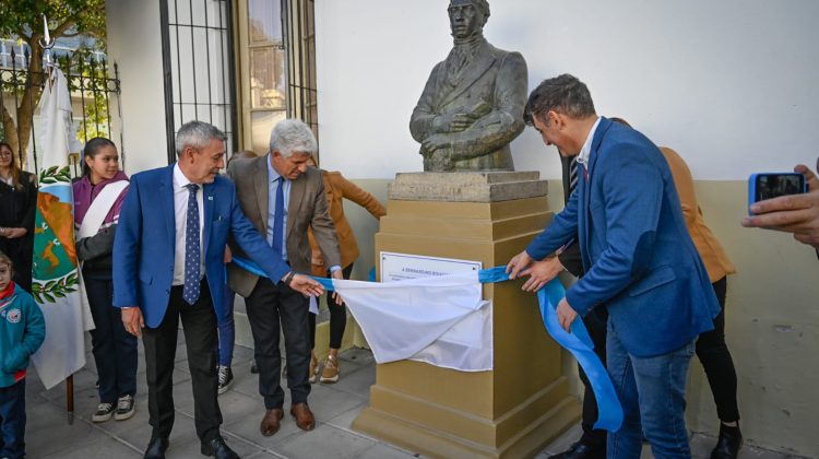 La comunidad de la Escuela N°2 le rindió homenaje a Bernardino Rivadavia