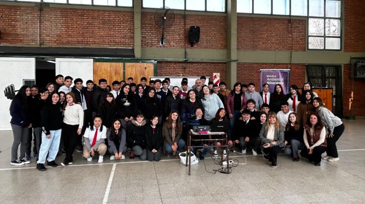 La Escuela Ambiental Itinerante visitó colegios de La Toma 