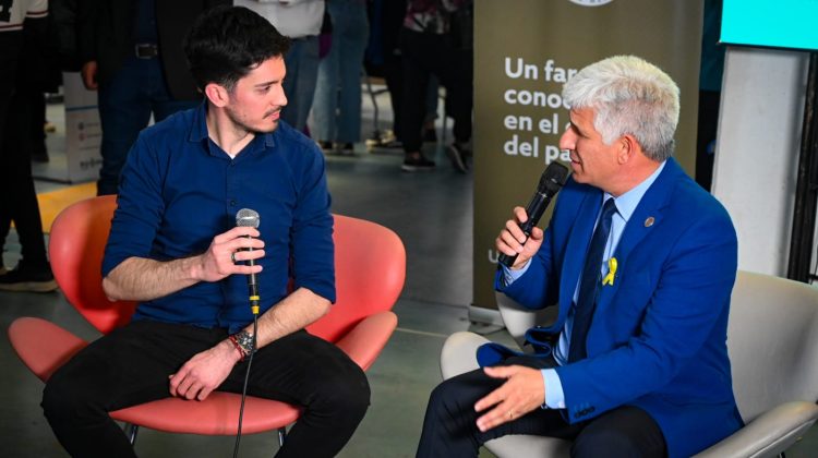 “La educación, el acceso al conocimiento nos va a permitir salir adelante”