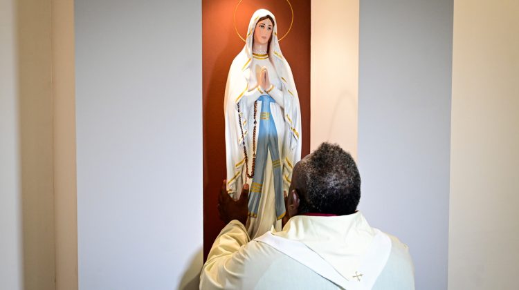 Oficiarán misa en la capilla de la Virgen de Lourdes del Hospital Central