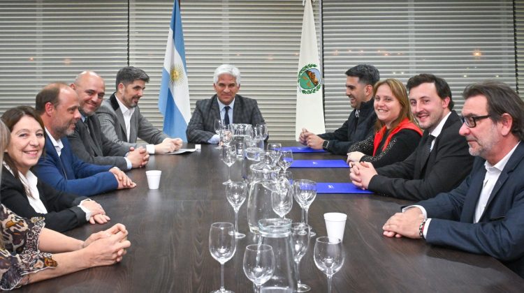 Celebra el noreste provincial: construirán viviendas en tres localidades más