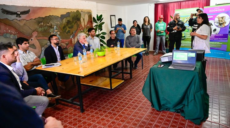 El Gobernador participó de una Mesa de Trabajo conformada para combatir el dengue