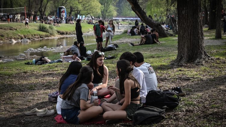 Los jóvenes ya celebran el Día del Estudiante y de la Primavera