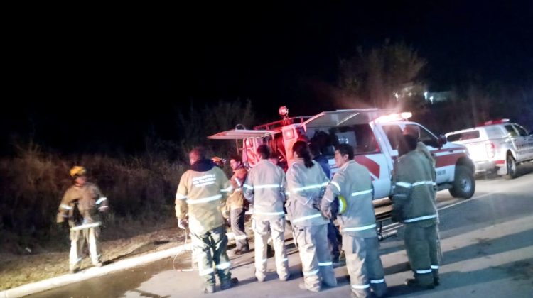 Bomberos Voluntarios controlaron un incendio en El Volcán