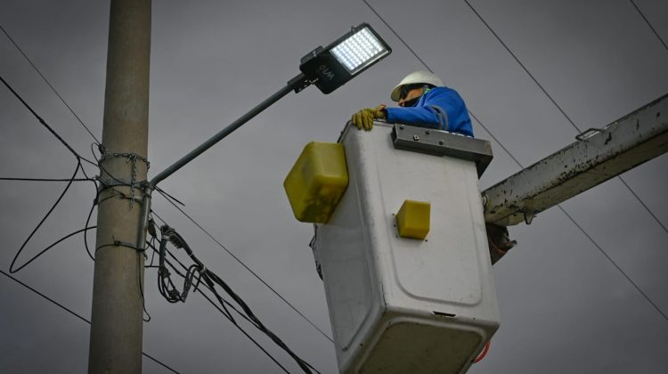 De la mano de ‘Construyendo con tu Pueblo’, la capital suma luminaria y seguridad para los vecinos