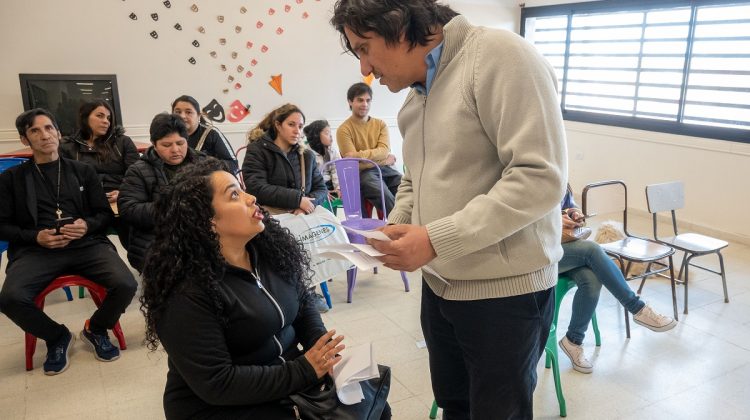 La Secretaría de Discapacidad junto a los vecinos del barrio 1000 Viviendas en Villa Mercedes