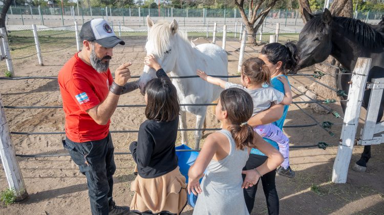 Realizaron una mateada inclusiva en el Centro de Equinoterapia de La Pedrera