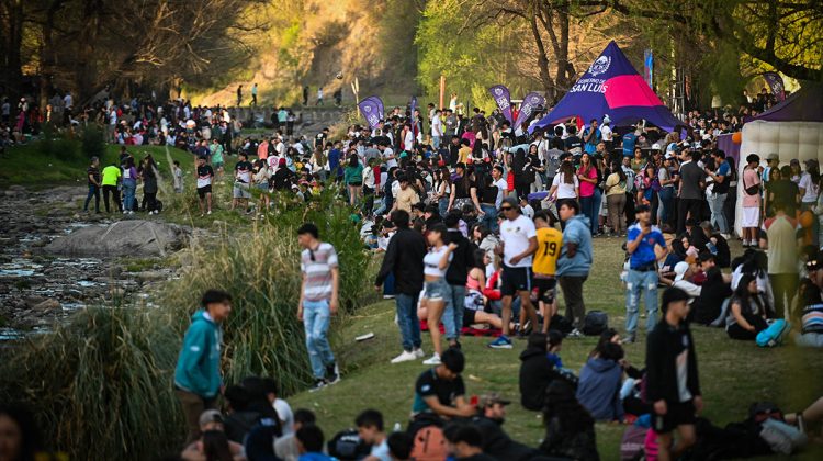 Comenzaron los festejos por el Día de la Primavera y del Estudiante