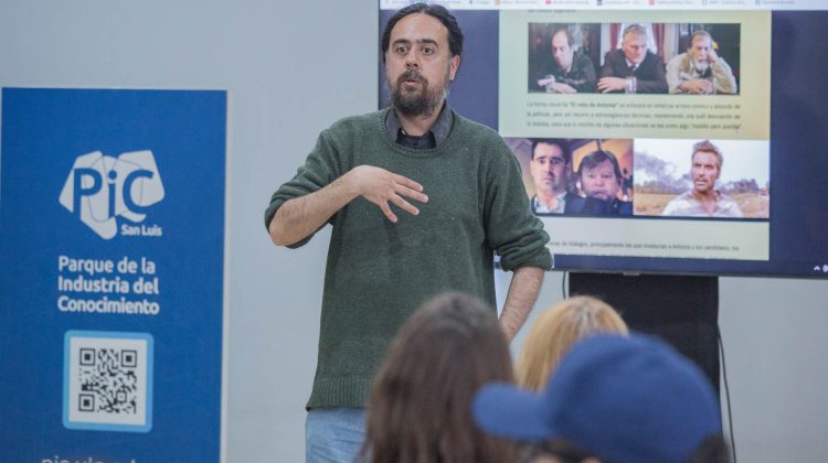 Los realizadores de ‘El voto de Antonia’ brindaron un taller de cine en la ULP