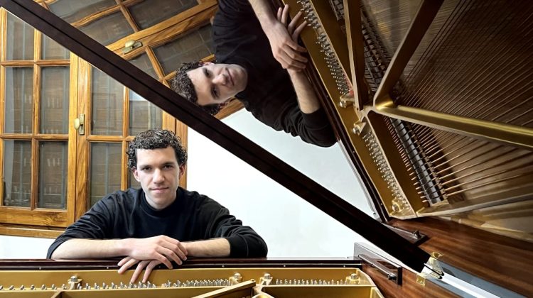 Entre múltiples paisajes sonoros, Giuliano Riccobelli brindará un concierto de piano