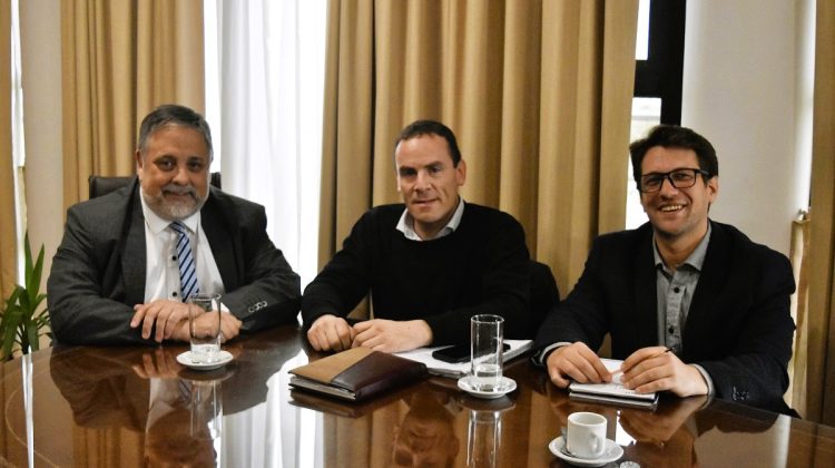 El Vicegobernador se reunió con funcionarios de la dirección de Barrios Populares