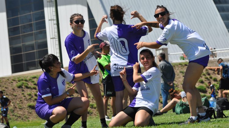 La Liga Universitaria tiene a sus semifinalistas en fútbol masculino y femenino