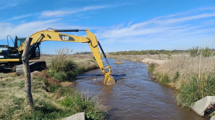 Realizaron la limpieza del arroyo Zanjón Negro