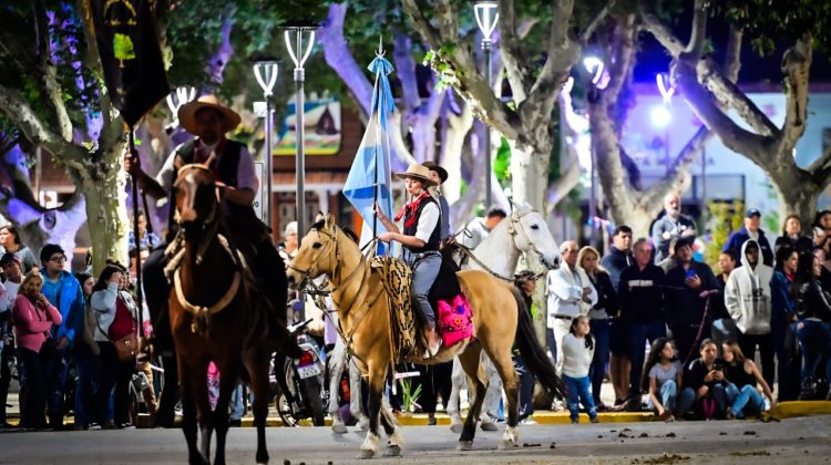 Agrupaciones gauchas de los Comechingones marcharon por devoción Nuestra Señora del Rosario