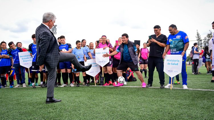 Las Olimpiadas del Empleado Público arrancaron a puro gol