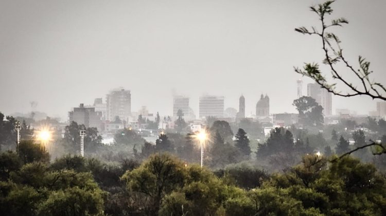 Se renovó el alerta por tormentas para el norte y centro provincial