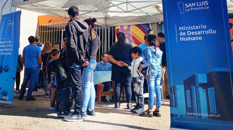 Facilitaron el acceso a trámites de documentación personal en el barrio 1° de Mayo