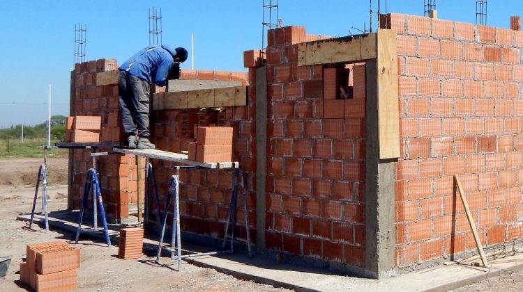 Las nuevas viviendas en la ciudad de San Luis toman forma y avanzan las primeras manzanas