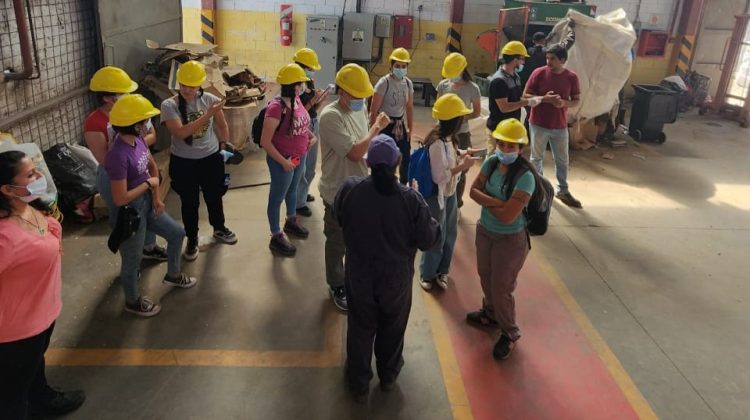 Estudiantes de la UNLC recorrieron la Planta de Reciclado ‘El Jote’