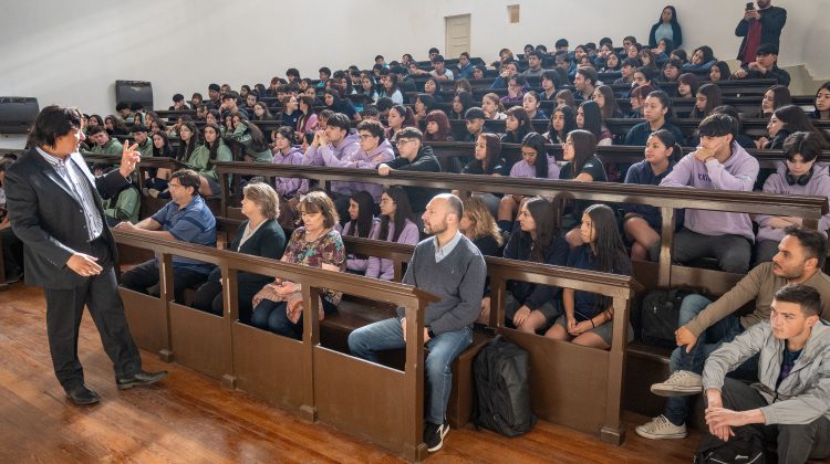 El Colegio Nacional fue escenario de la cuarta charla de sensibilización sobre discapacidad