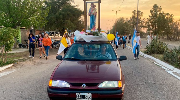 Fraga celebró el día de su patrona, Nuestra Señora del Rosario, con una procesión