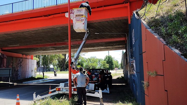 El Ente Control de Rutas moderniza la tecnología de iluminación y agrega dispositivos en los puentes