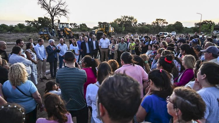 Las máquinas están en marcha: Comenzó la construcción de viviendas en La Punta