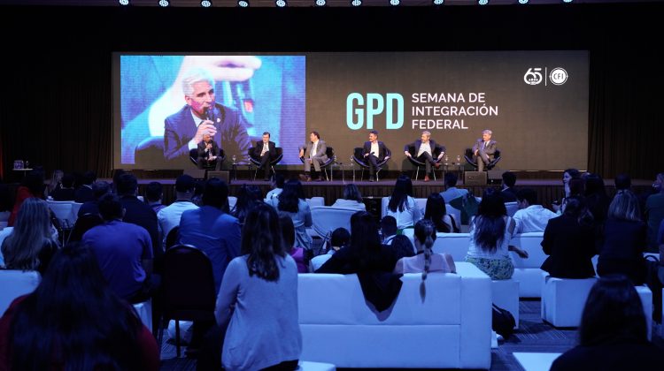 Poggi participó de un encuentro de formación federal de jóvenes líderes