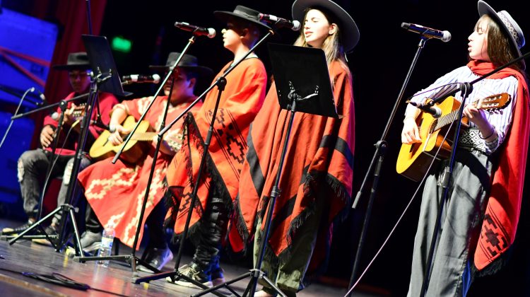 Los secundarios destacados emocionaron en el Cine Teatro San Luis