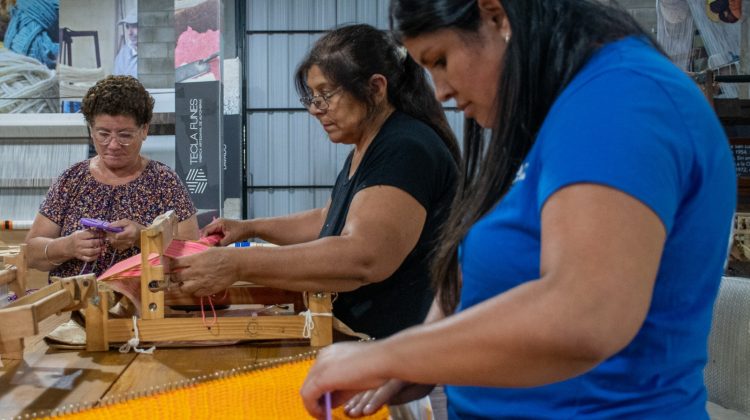 Inauguran una exposición textil en el MUHSAL