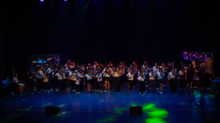 Con más de 170 artistas, la Escuela de Música se presentó en el Cine Teatro San Luis