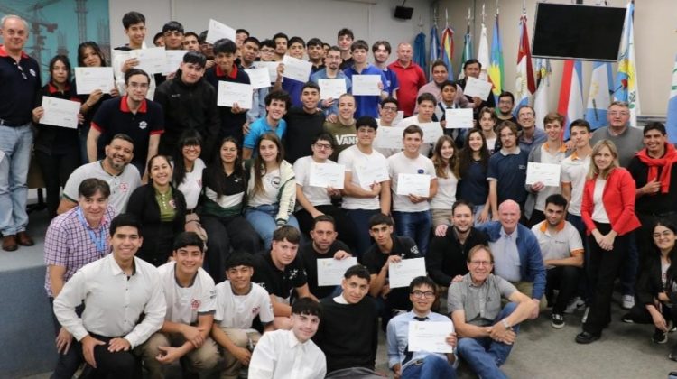 Estudiantes del Centro Educativo ‘Juan W. Gez’ ganaron en un certamen del INET