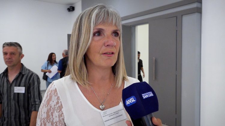 “Soy la primera mujer en la familia que logra la escritura de la propiedad”