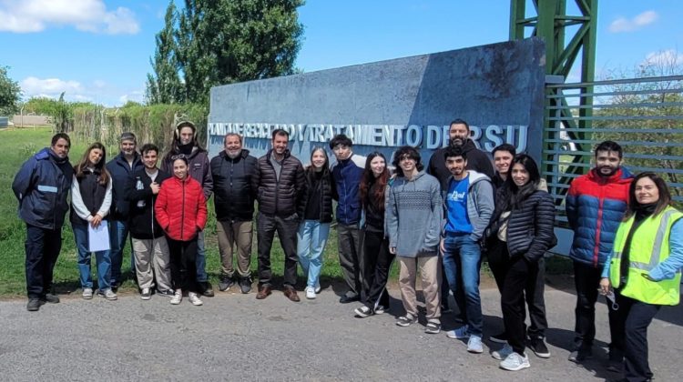 ‘La Metropolitana’ recibió la visita de estudiantes de Biotecnología