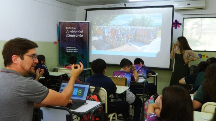 La Escuela Ambiental Itinerante visitó el Instituto San Francisco de Asís