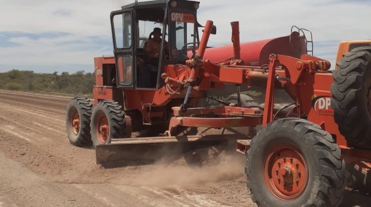 Vialidad Provincial colocó reductores de velocidad y reparó caminos rurales